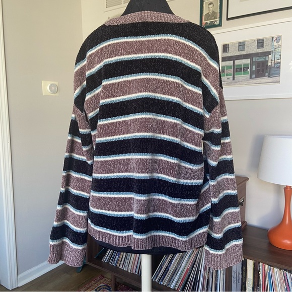 Volcom Long Sleeve Stripe Pullover Sweater Women's Large - Picture 2 of 5